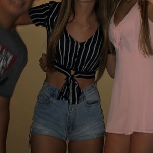 Pacsun LA Hearts Crop Top